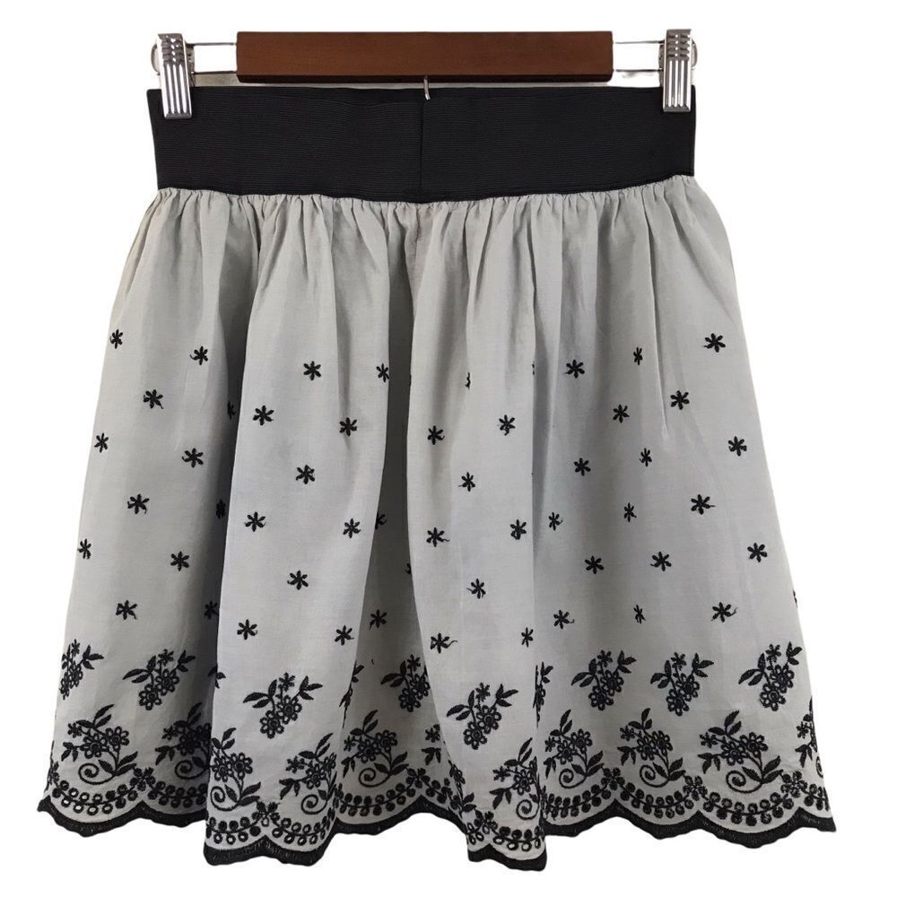 Rhapsody black and cream embroidered skirt size M‎